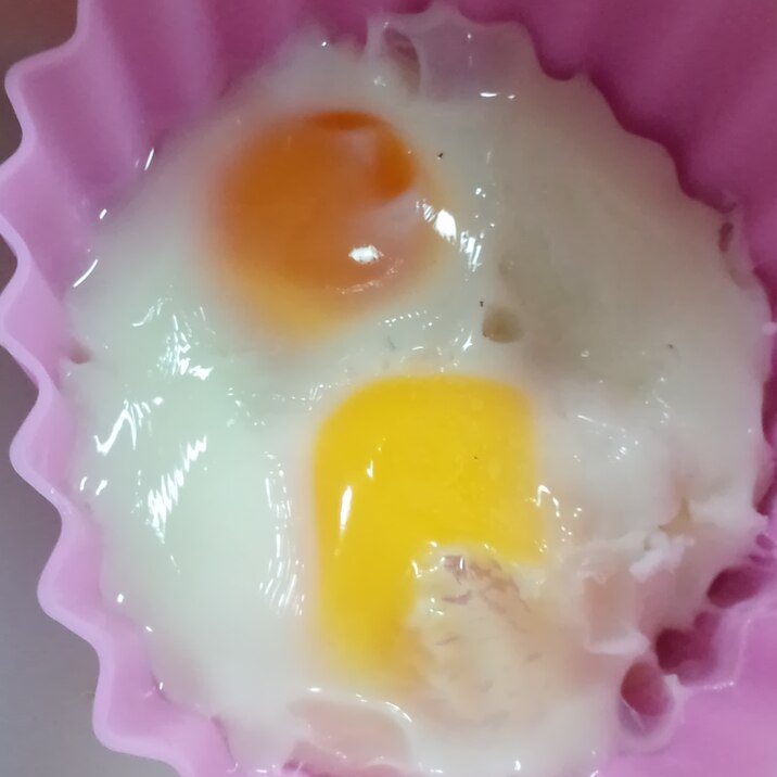 カップでうずらの卵